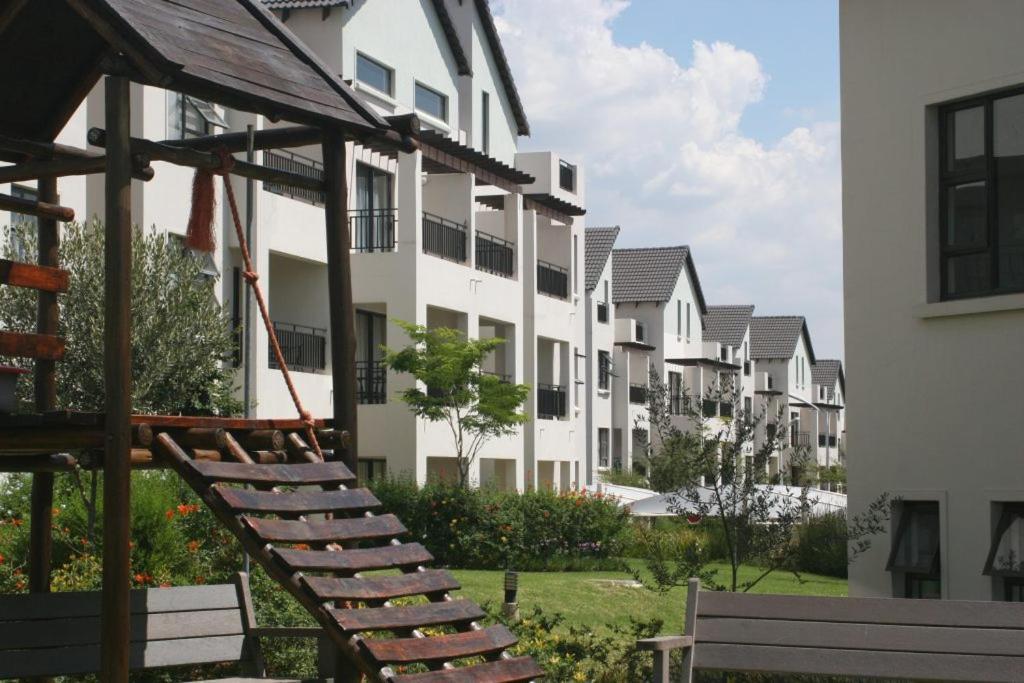 Classy And Cosy Apt - Dainfern Sandton Kültér fotó