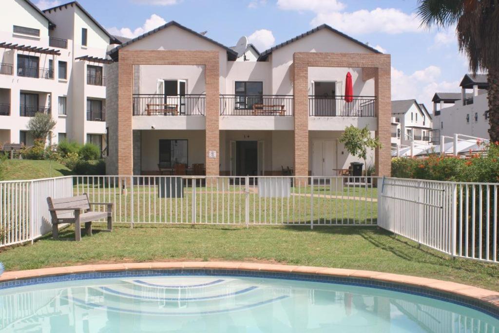 Classy And Cosy Apt - Dainfern Sandton Kültér fotó